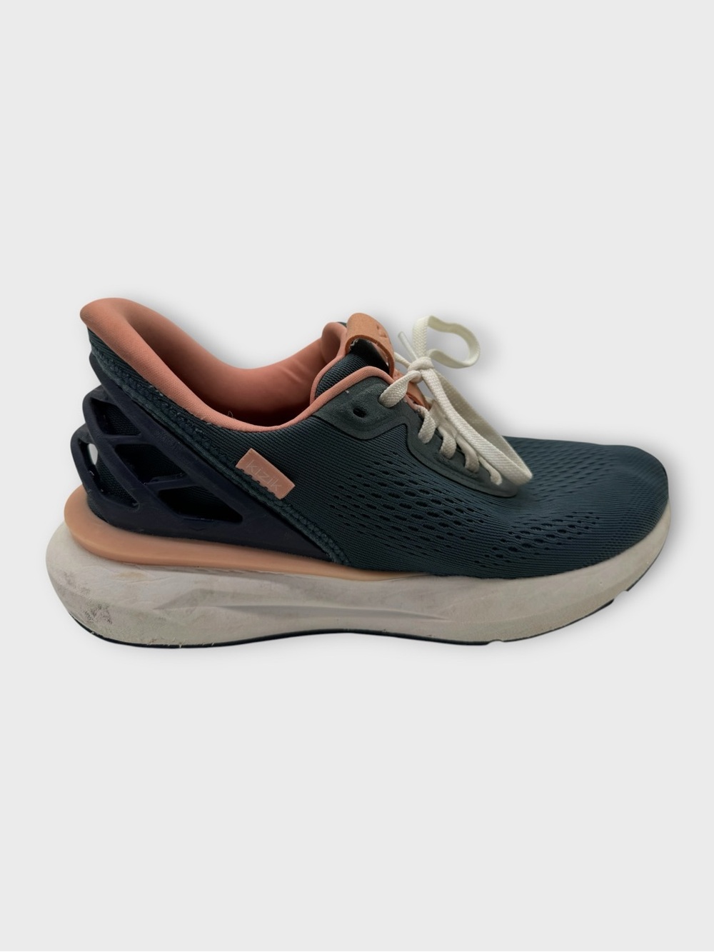 Kizik Athens 2 Women's Athletic Running Shoe in Teal and Peach Slip On Size 7.5
